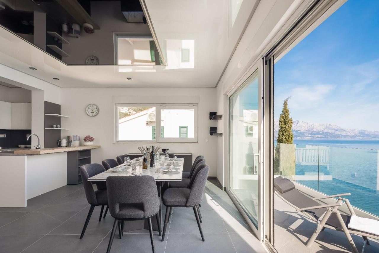 Beachfront Holiday Home - Private Heated Pool ミミツェ エクステリア 写真