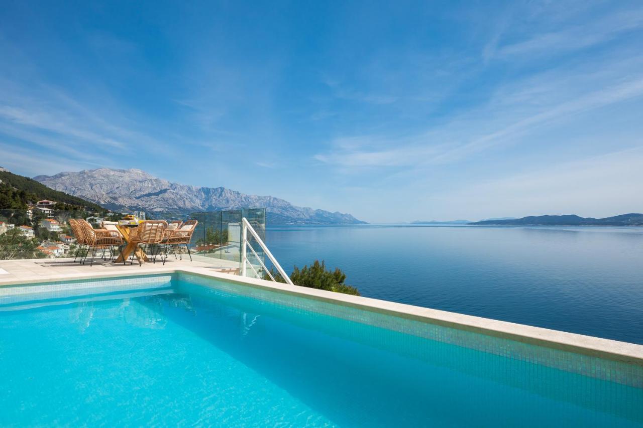 Beachfront Holiday Home - Private Heated Pool ミミツェ エクステリア 写真