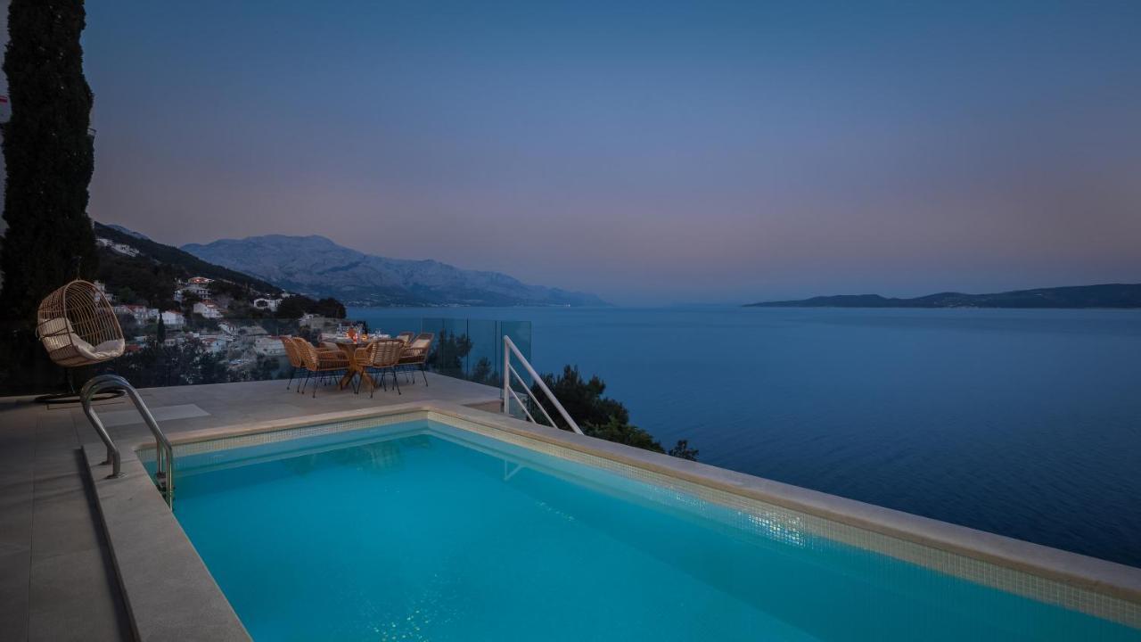 Beachfront Holiday Home - Private Heated Pool ミミツェ エクステリア 写真