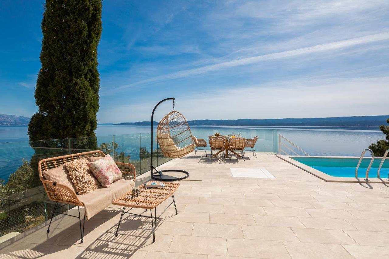 Beachfront Holiday Home - Private Heated Pool ミミツェ エクステリア 写真